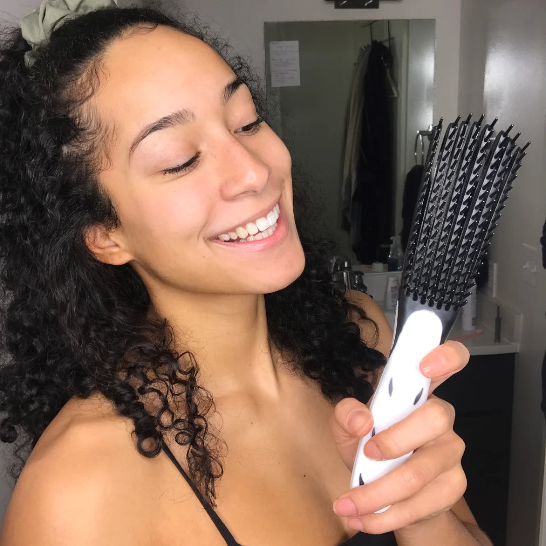 The Wonderbrush™ – Easy Detangler Brush